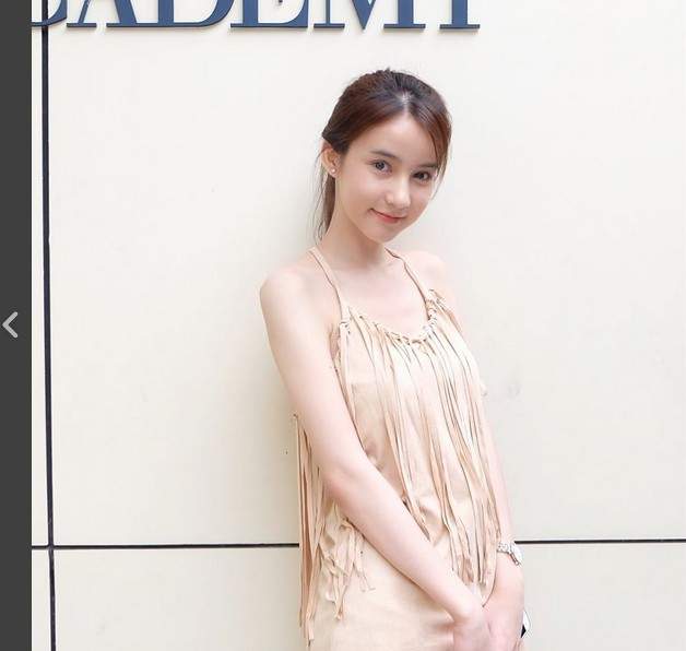 泰国变性人选美大赛 蒂芬妮环球小姐Yoshi得冠军啦