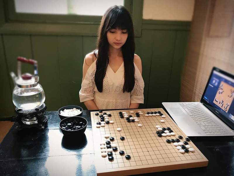 台澳混血围棋女神黑嘉嘉 围棋界“佐佐木希”千年仅一人