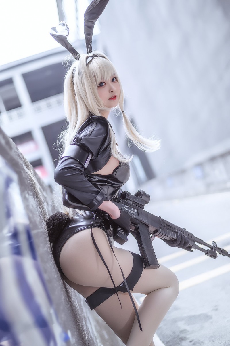 少女前线Cosplay，妹子又白又好看