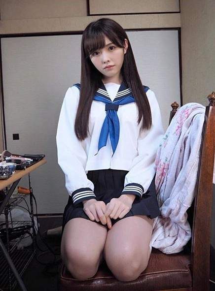 第一美腿《绝对领域桥本有菜》高中生制服女子性感圣域ssni-392