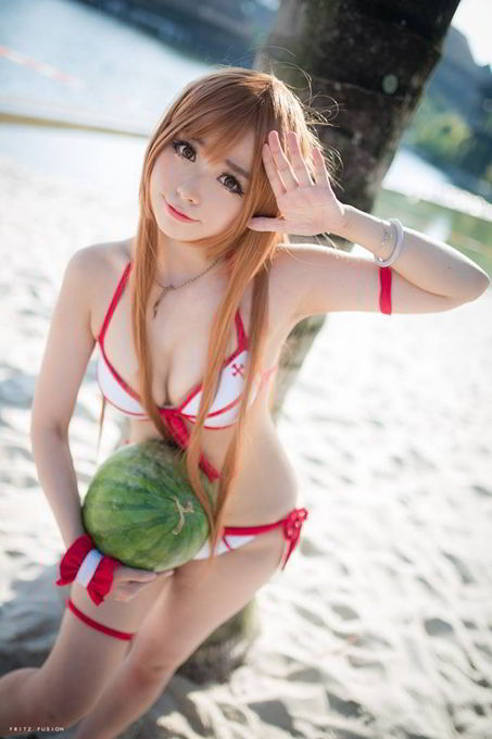 甜萌Coser《BaoBao》神秘面纱公开，绝赞Body尬美胸正出新滋味！