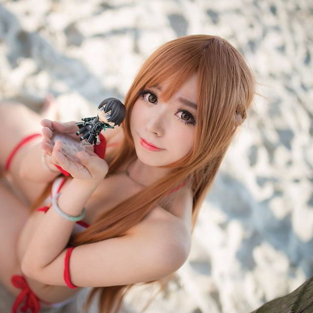 甜萌Coser《BaoBao》神秘面纱公开，绝赞Body尬美胸正出新滋味！