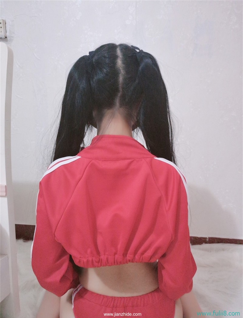 【福利姬】沉娇娇-七三款红色运动服图包