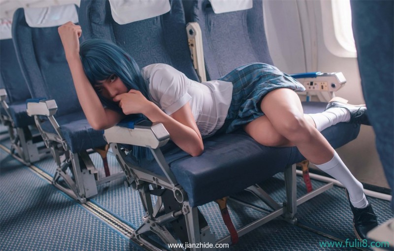 【福利姬】摄影师L.P.VISION出品飞机上的狂野阿朱