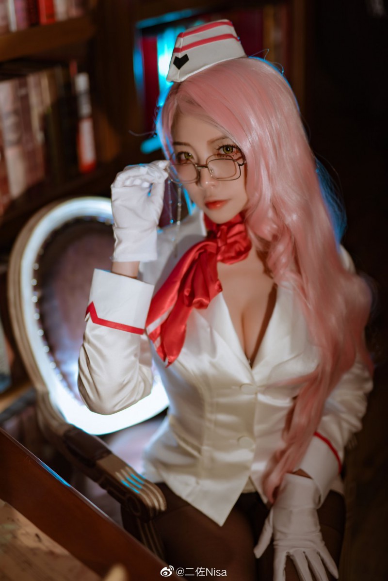 高扬斯卡娅Cosplay，又社保了