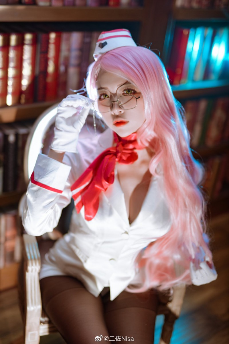 高扬斯卡娅Cosplay，又社保了