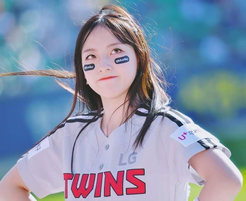 韩国最年轻的啦啦队女孩《河智苑》应援让你感受满满青春力?