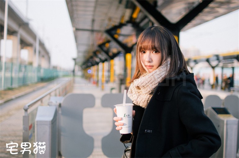 格里芬现役不著名的女指挥官：月見坂時雨！