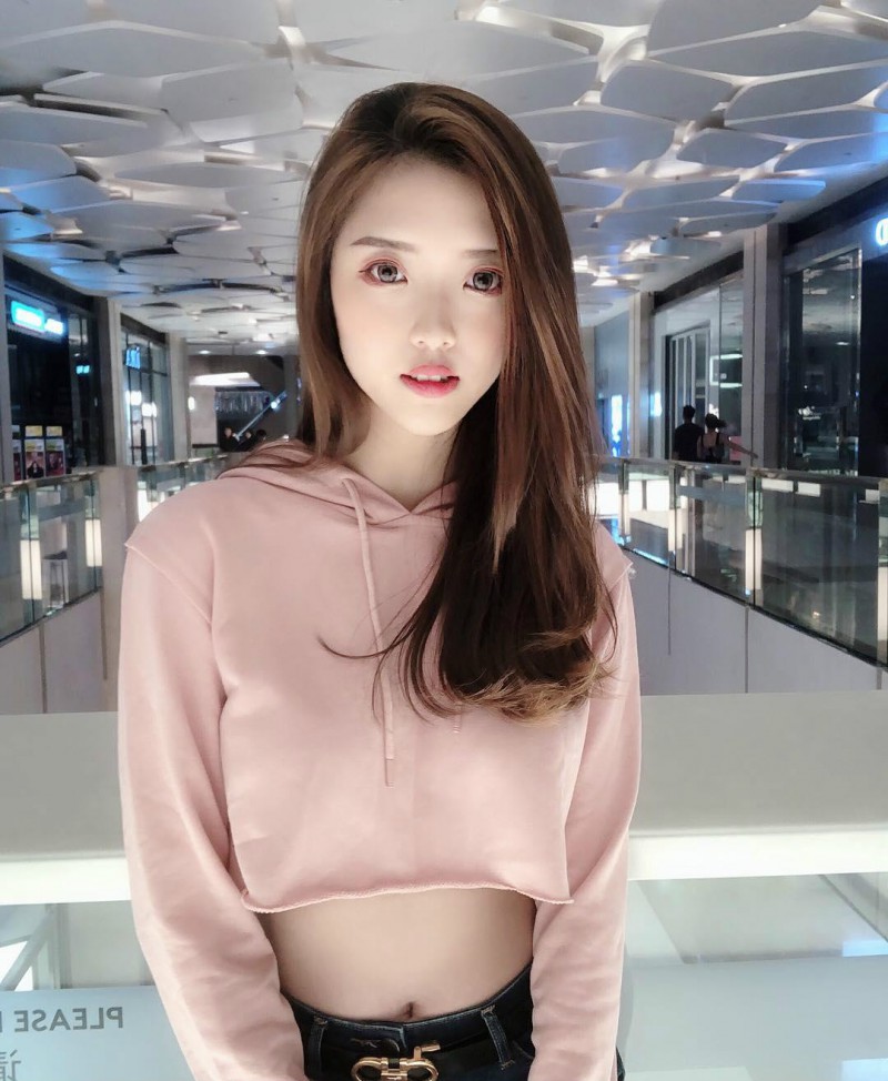 小清新美女Jessica Heng 正妹性感美腿撩人