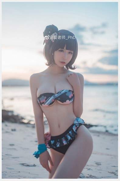 FGO辣妹coser《爱老师_PhD》奇怪为什么总觉得画面特别满