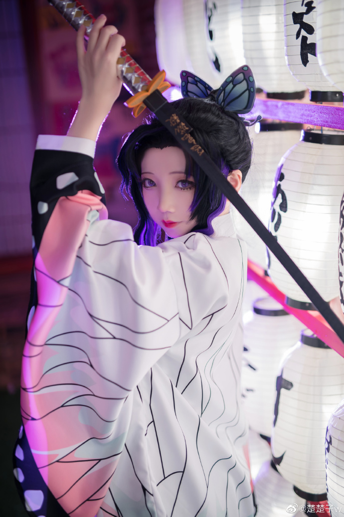 b站主播@楚楚子w，鬼灭之刃cosplay