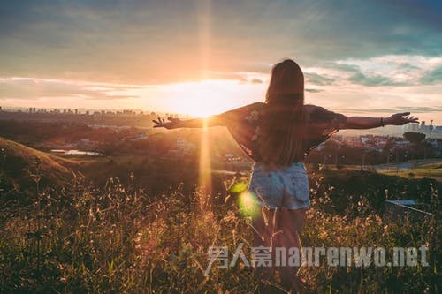 初次跟女生见面的聊天话题 让你们不再尴尬