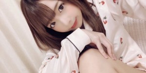 美少女「麻里夏梨」自曝欲求不满复出AV界！