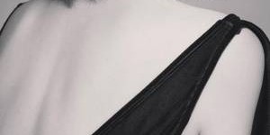 【迈博体育myball】我高三胸大吗躺着拍的 男朋友把下面放到身体里睡觉