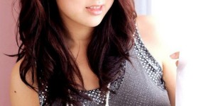 本真友里JUFE-252 美艳娇妻与侄子的快乐暑假