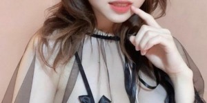 社长家玛丽丰满的透视装。