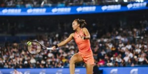 迈博体育 郑钦文再负萨巴伦卡，无缘WTA1000赛首冠