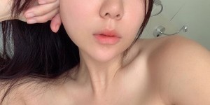 清纯雪肌女神《Angel Lau》大晒好身材令人理智断线！