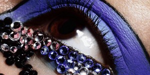 Vogue Portugal January 2023 ，“Red velvet & Purple Rain”美妆片💄💋