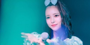 【深夜女孩】胸前印记非常吸睛 身兼多职的偶像「高岛江梨奈」