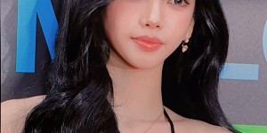 【网络美女】韩网热议 Karina x Faker「梦幻联动」网友沸腾：不知道该羡慕谁