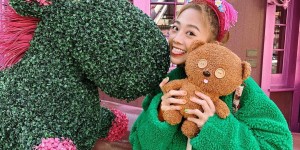 吳映潔「直播洗澡」觀看數飆漲！脫一件秀一件尺度超大　網嚇壞：後面牆壁磁磚反射