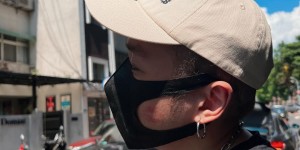 Kimberley曬「親暱激情互動照」！男友從背後環抱獻吻　網興奮：兩隻小可愛有夠甜