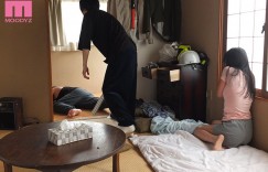 长期遭受家暴！营养不良少女「久留木玲」只好用性爱补充能量