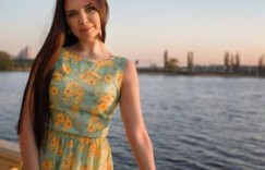 【迈博体育myball】把校花按在桌上扒衣服 公主和太傅的小说