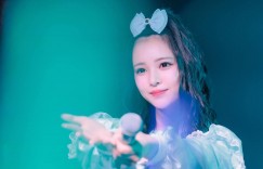 【深夜女孩】胸前印记非常吸睛 身兼多职的偶像「高岛江梨奈」