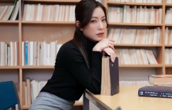 itotii正妹：性感霸气又迷人！御姊车模《星野奏》浑身都是成熟女子强势魅力！