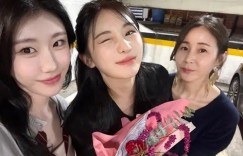 表演期间泪流满面的拥抱的原因很明显……前IZ * ONE CHOI YEON和ITZY CHERYONG的母亲正在与癌症作斗争
