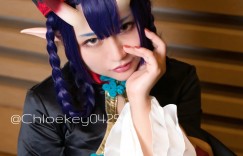 itotii正妹：豪爽派Coser《Chloe baby》丰腴魅力难挡！国际级摄影合作邀约进行中