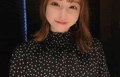 偶像「近藤里奈」，超清新笑容却拍了性感写真！