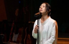 宇多田光「新专辑封面」神似《猎人》揍敌客家族合照，连自己都笑了！