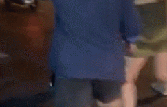 恶男搭讪失败《下一秒怒泼水正妹》惨女方爆打！妹子身份曝光引热议…