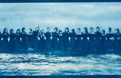 樱坂46全新宣传照唯美公开21名成员在水中一字排开