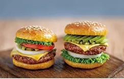 可动式《超迷你冰淇淋机》小到考验挤压技巧！比起真冰淇淋小了100倍！