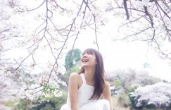 川津明日香 1st 写真《明日から。》