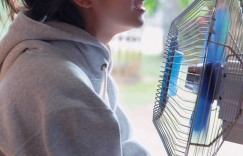 【美少女】秋元真夏（あきもと まなつ、Akimoto Manatsu）