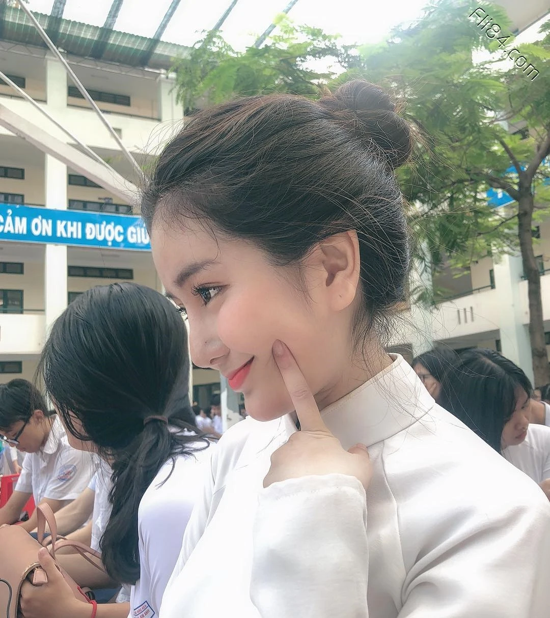 越南版沈月“Vo Ngoc Tran”16因火辣身材爆红网络，今依旧性感迷人！