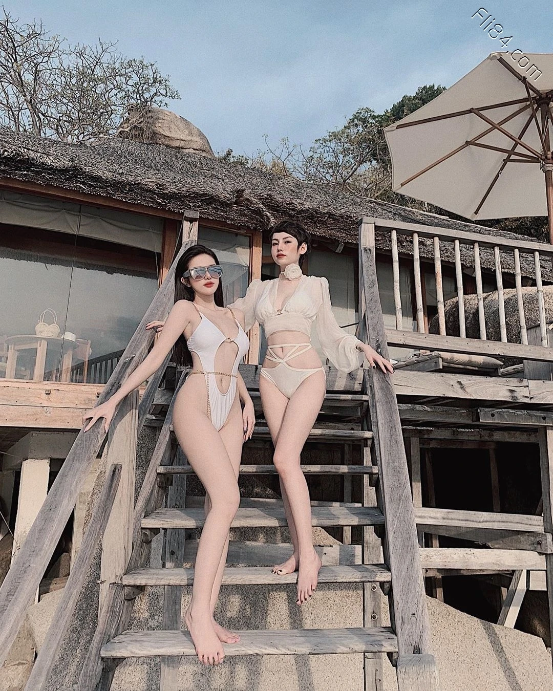 越南网红老板娘“Mai Phương Bui”自己开店当模特，身材自然不会很差！