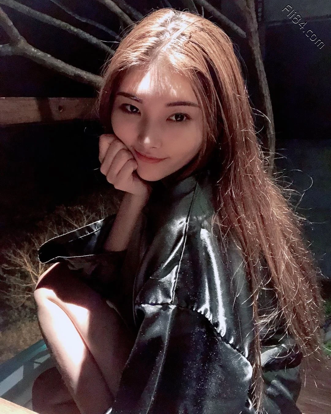 性感模特“妮莎Nisa”，两截式比基尼太诱惑了！