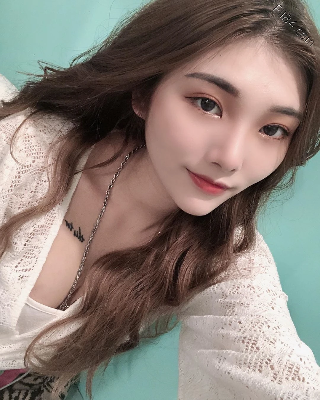 性感模特“妮莎Nisa”，两截式比基尼太诱惑了！