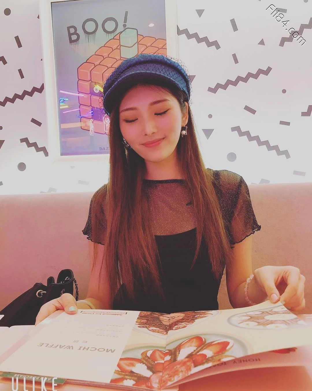 性感模特“妮莎Nisa”，两截式比基尼太诱惑了！