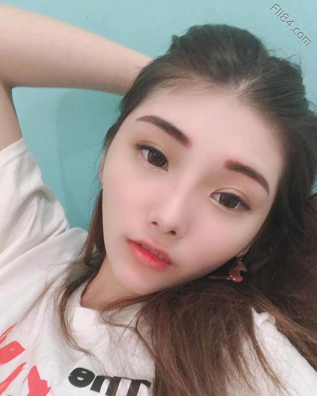 性感模特“妮莎Nisa”，两截式比基尼太诱惑了！