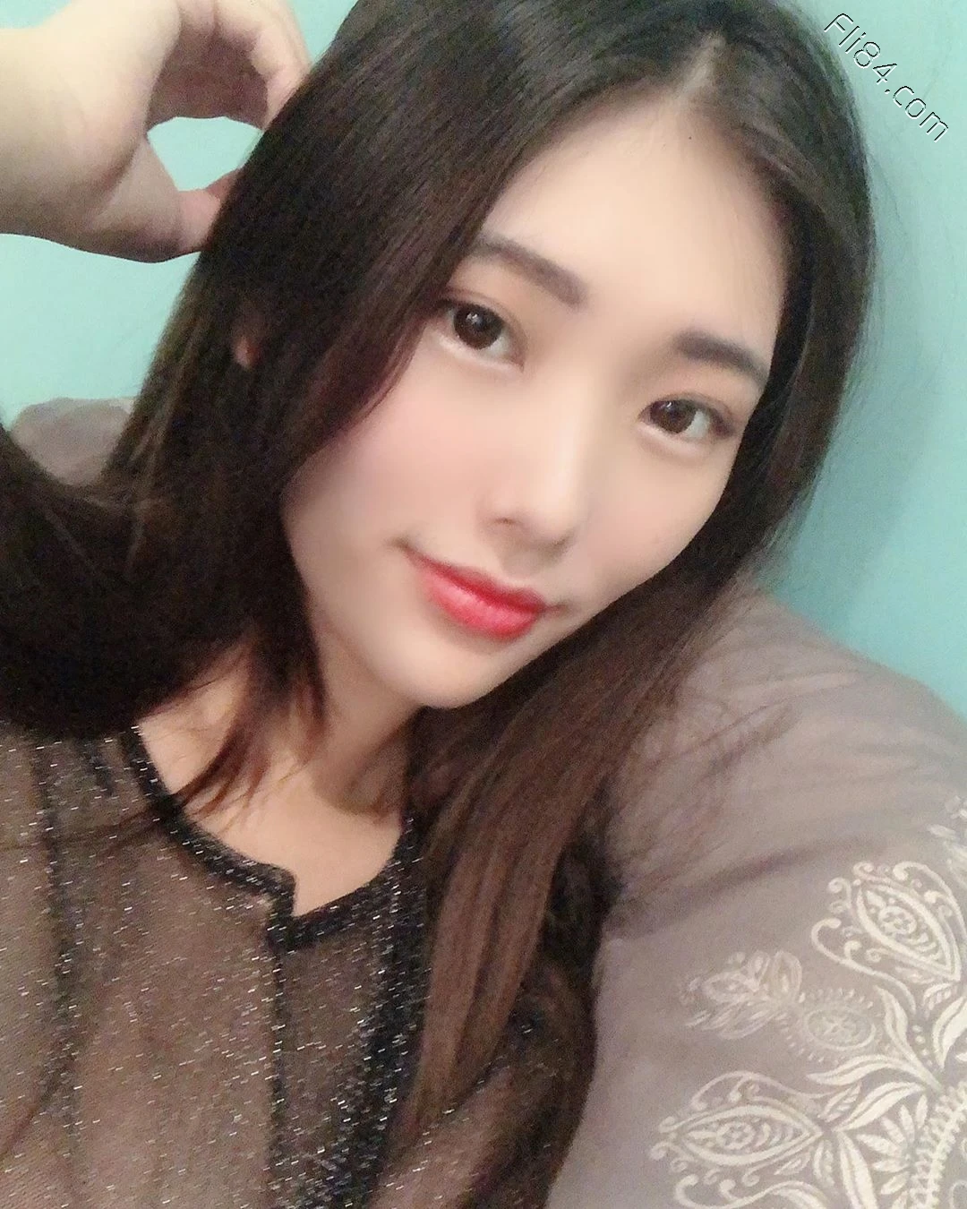 性感模特“妮莎Nisa”，两截式比基尼太诱惑了！