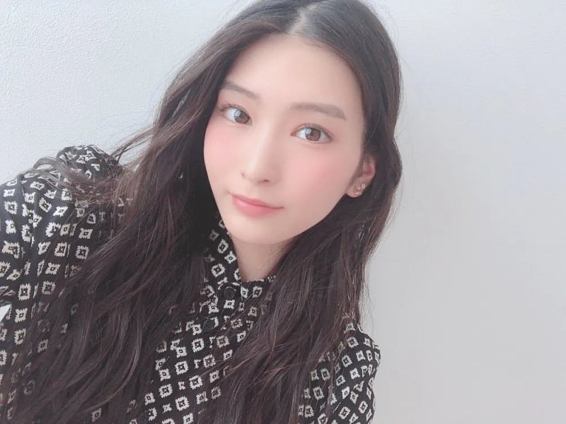 97后美女本庄铃 高二就是偷了禁果