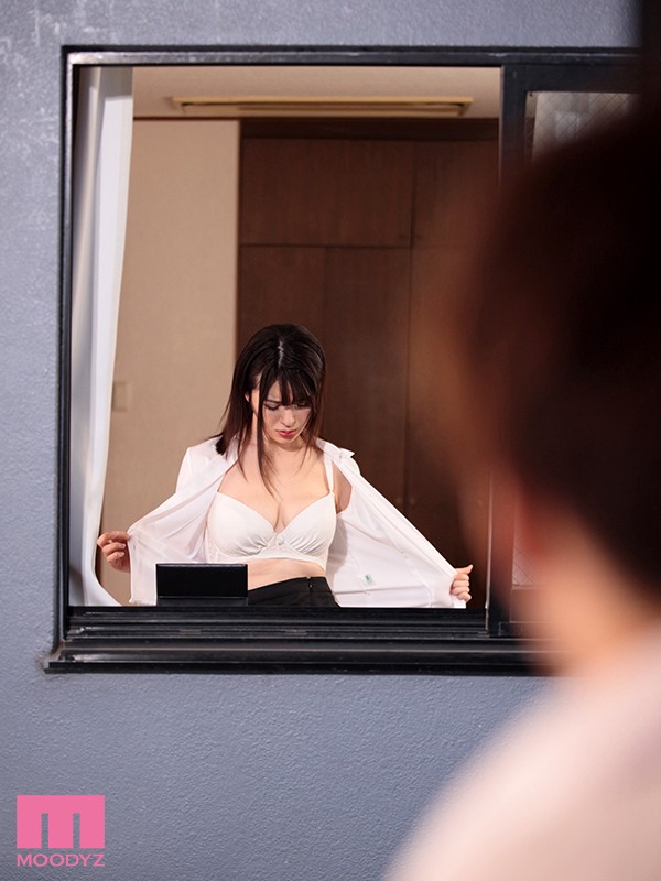 MIAA-370：巨乳女老师「辻井ほのか」帮学生乳交，体验插入的快感！