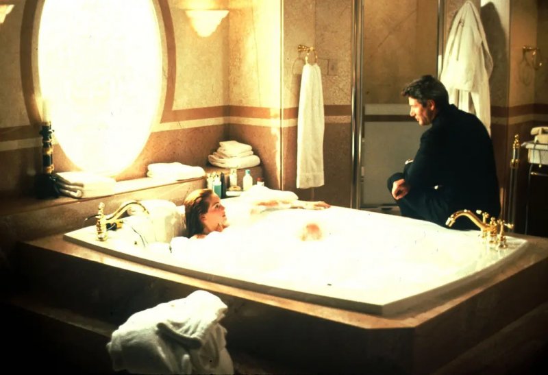 有关浴缸的二三事 浴缸怎么比床还不正经